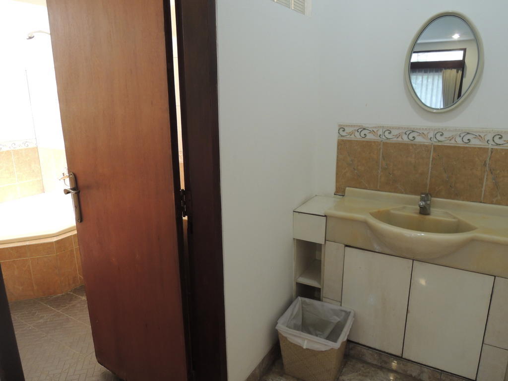 Rumah Polonia Guest House Jakarta Room photo